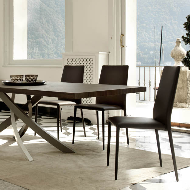 Table Artistico et ses 6 Chaises Malik