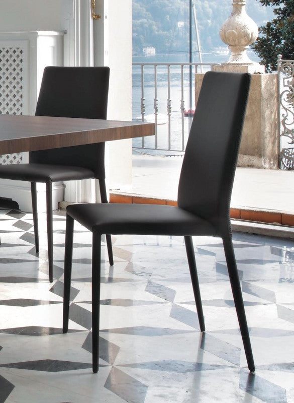 Table Artistico et ses 6 Chaises Malik